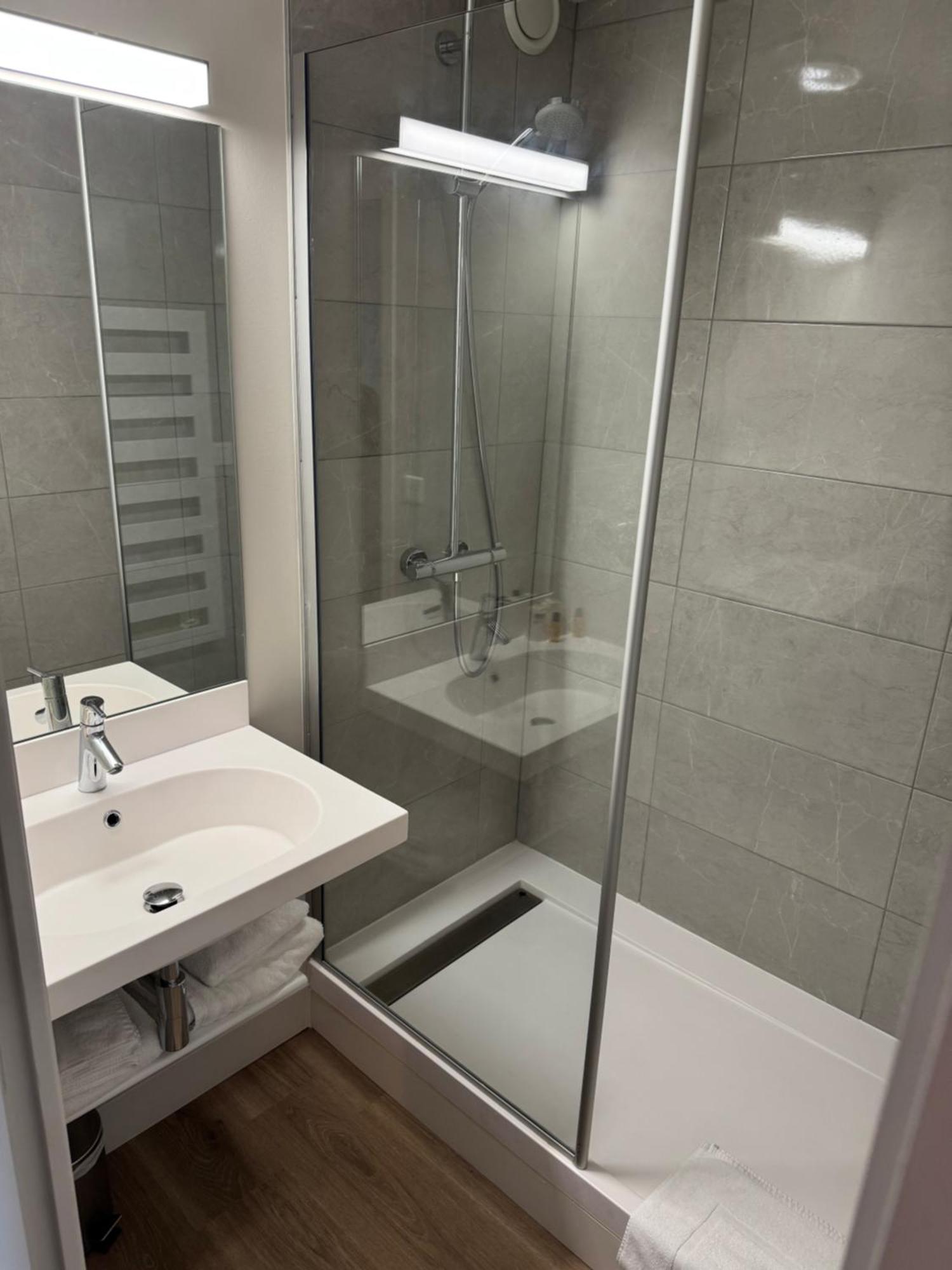 Karaez Hotel - Brithotel Carhaix Extérieur photo