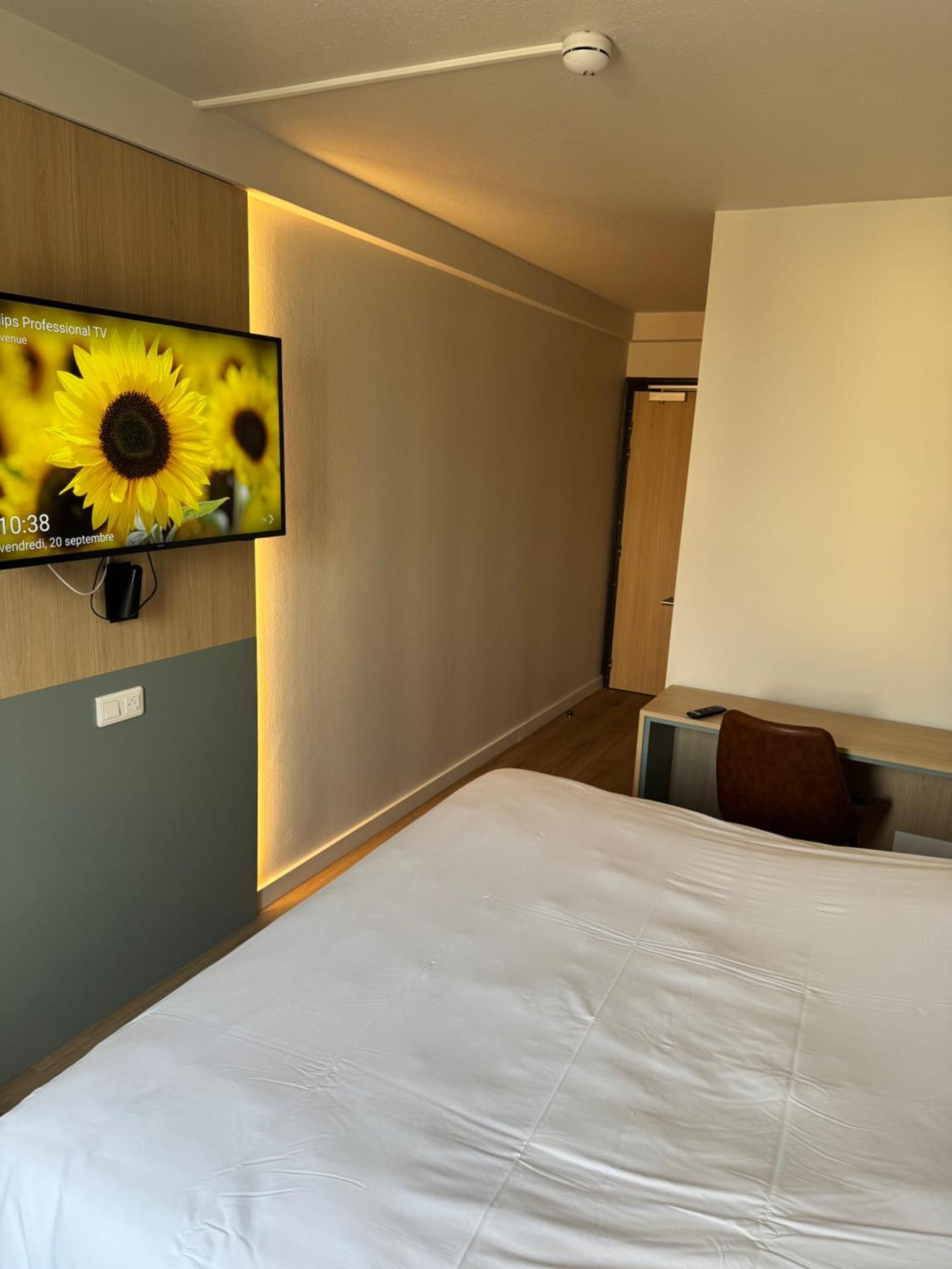 Karaez Hotel - Brithotel Carhaix Extérieur photo