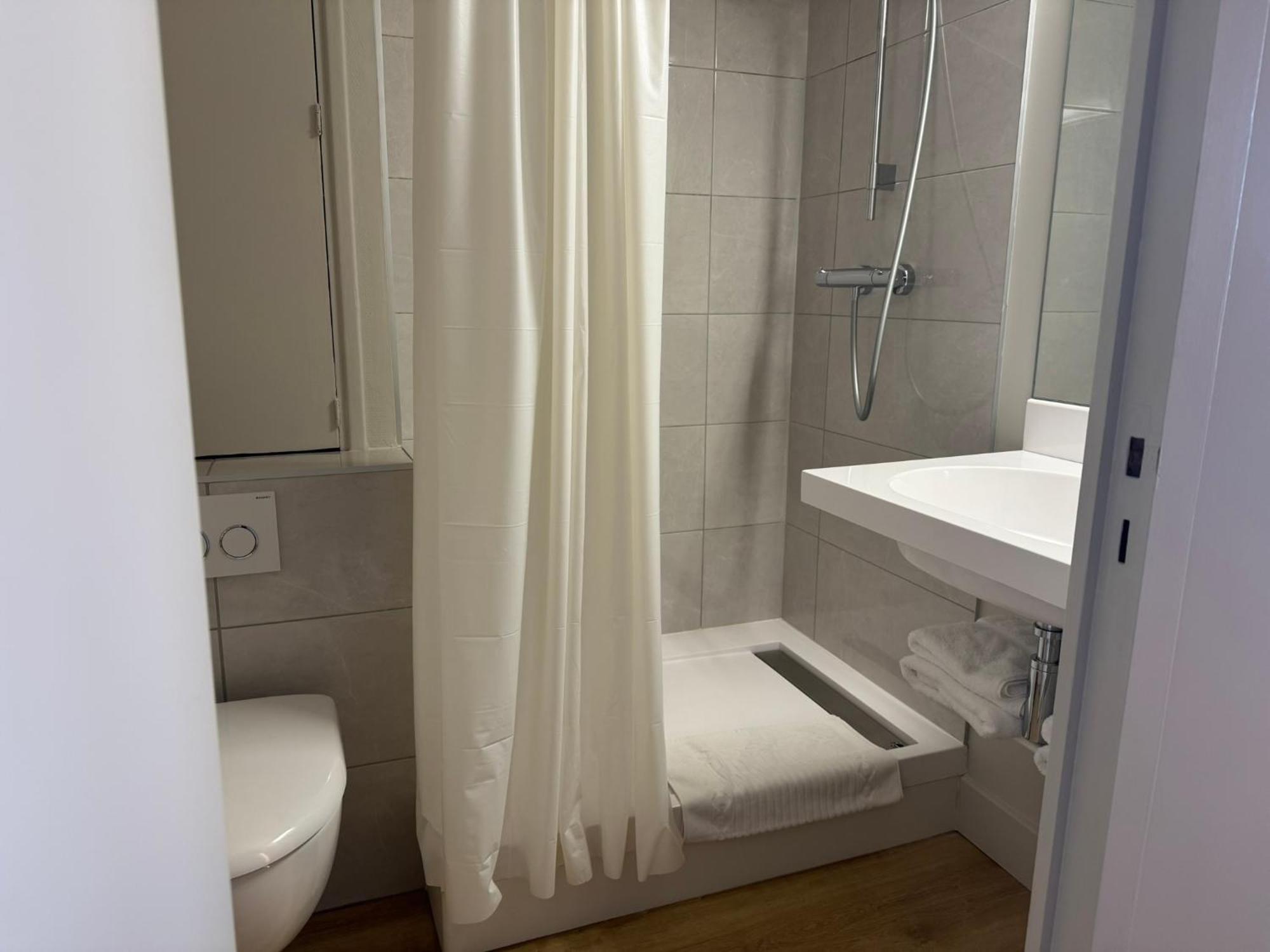 Karaez Hotel - Brithotel Carhaix Extérieur photo